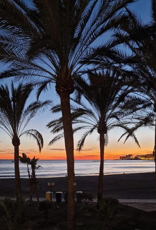 Benalbeach Casa Kito Relax 1ª Linea De Playa Benalmádena Dış mekan fotoğraf